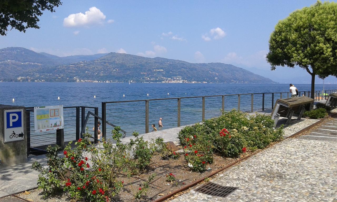 Cristal Lake Affittacamere Ispra Exterior foto