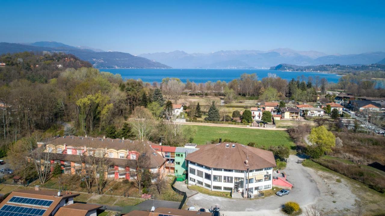 Cristal Lake Affittacamere Ispra Exterior foto